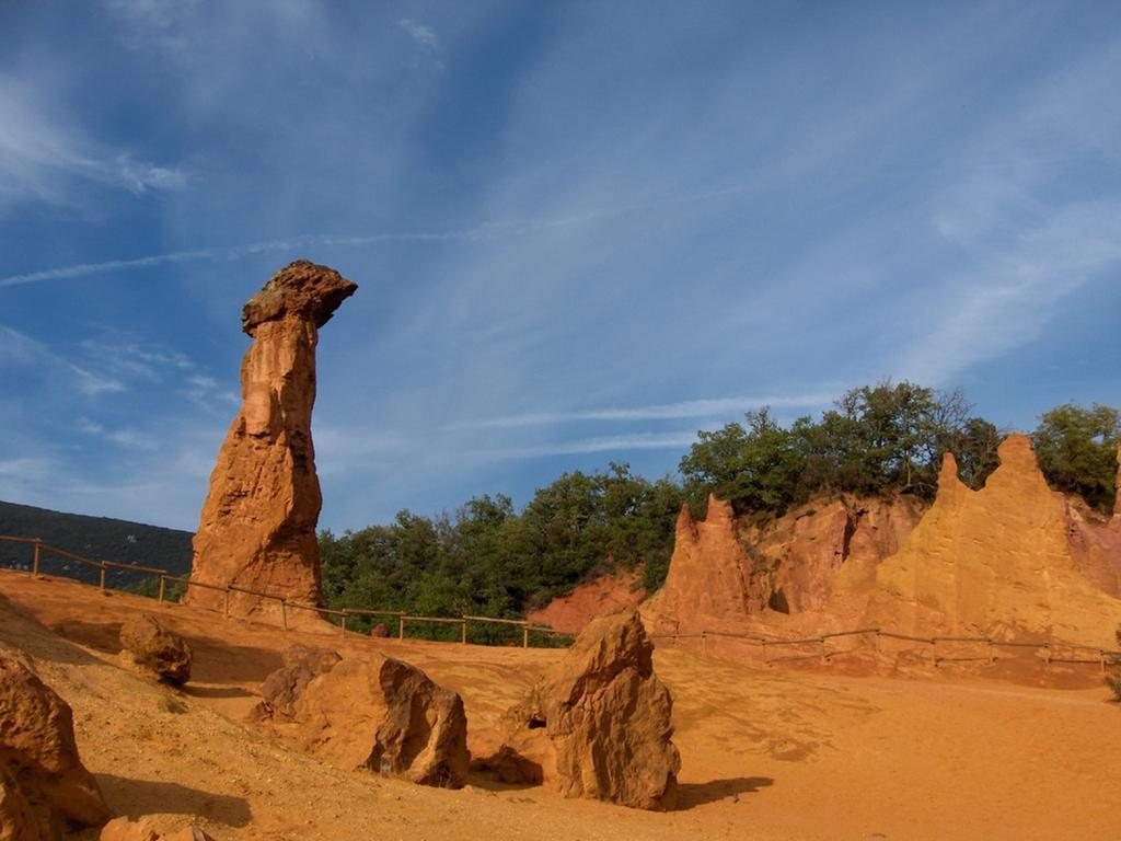 Domaine Les Chenes Blancs Hotel Saint-Saturnin-d'Apt Buitenkant foto